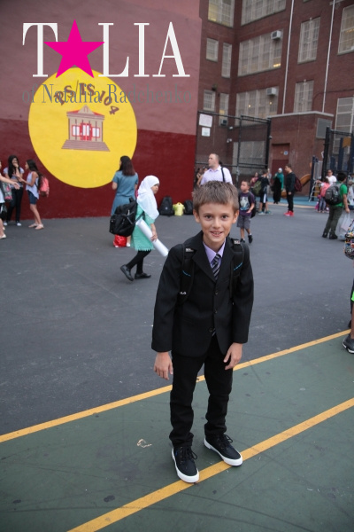 Первый день в учебном году. Школа PS/IS 104 Форт Хамилтон, Бей Ридж, Бруклин, Нью-Йорк